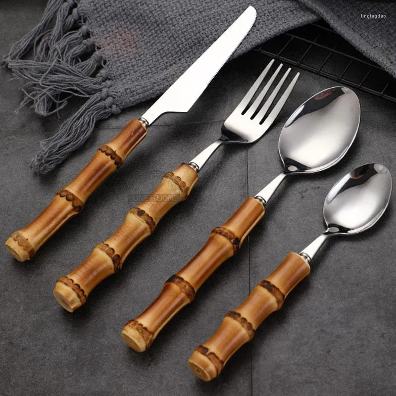 Set di stoviglie Set di posate in acciaio inossidabile da 4 pezzi con manico in bambù Coltelli da bistecca Stoviglie da frutta Cucchiaio Forchette Posate Accessori da cucina