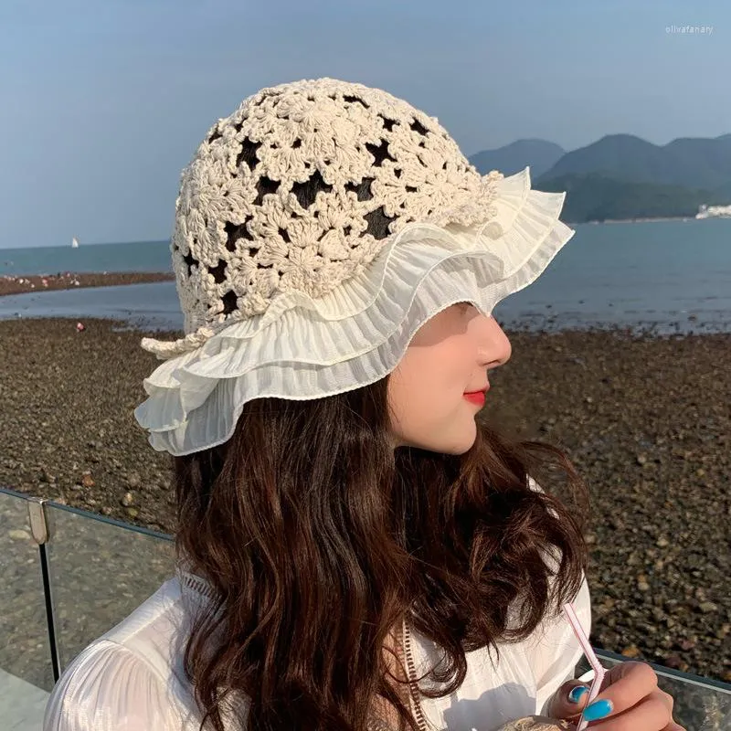 Berretti Four Seasons Cap Cappello da pescatore in pizzo versatile Protezione solare Streetwear Designer da donna Cappelli lavorati a maglia da spiaggia all'uncinetto Cappelli Abbigliamento