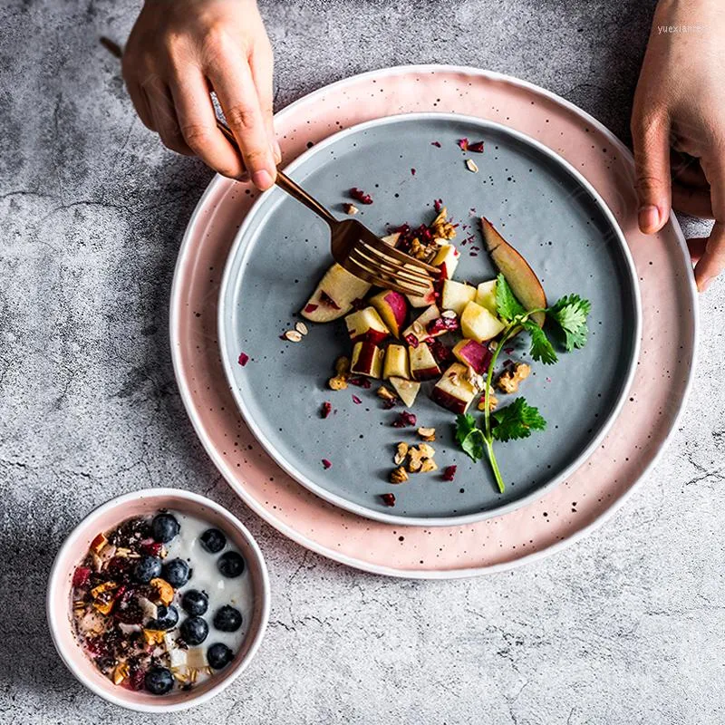 Tallrikar europeiska keramikplatta västerländska biff maträtt geometriska mönster frukt sallad restaurang som serverar bricka kök bordsartiklar