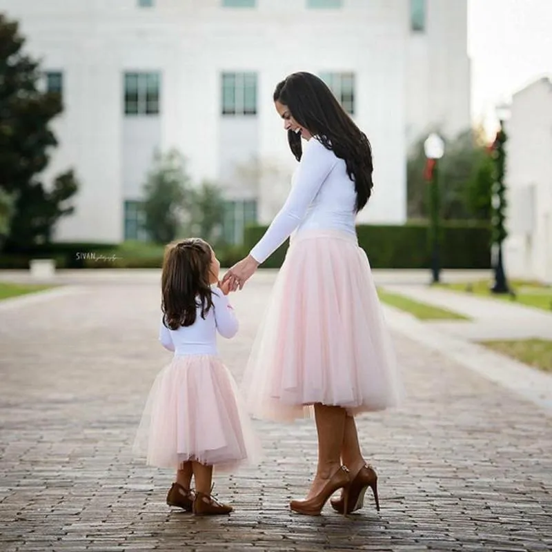 Gonne Midi Mesh Soft Tulle Tutu Per mamma e me Abito soffice Baby Pink Abiti bianchi Abiti per madre figlia Jupe CostumeGonne