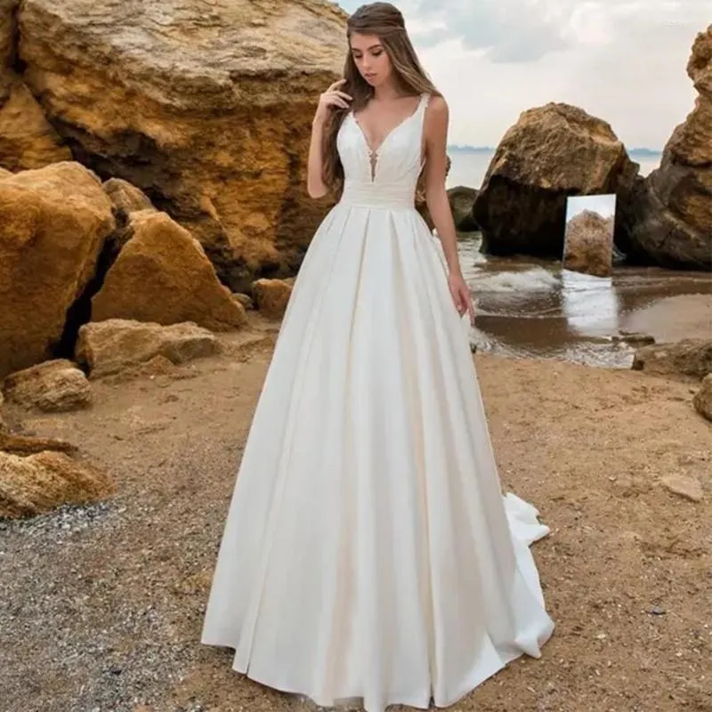 Abito da sposa Abiti di spaghetti profondi spaghetti Abiti a-line per Brida Sleeveless Long Long Light Retro Court Train Abiti da sposa 2023 2023