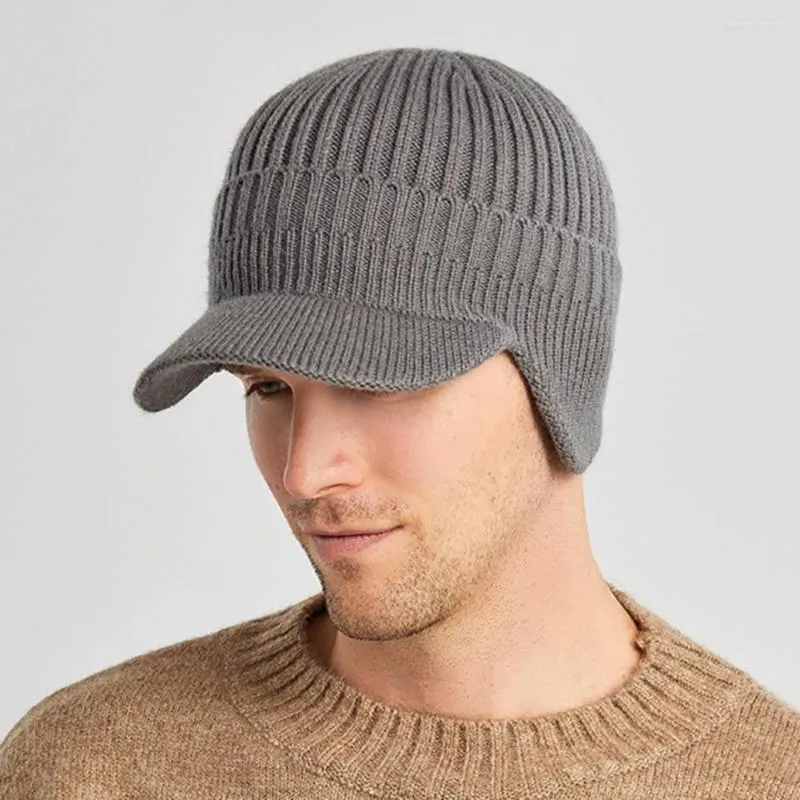 Berets Chic Men Hat القبعة الصلبة ألائم منتظم لا عائق في فصل الشتاء مقاوم للبرد