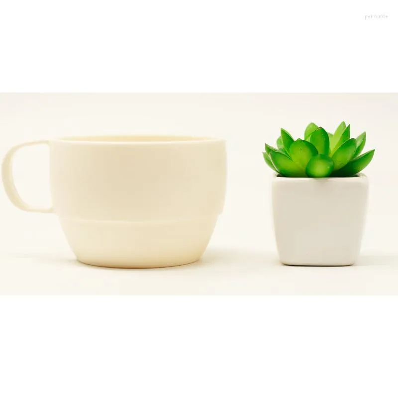 Canecas Cerâmica Simple Style Water Cafe Cup com xícaras de alça e viagem Caneca de caneca Handgrip leite de Natal 50mkb21