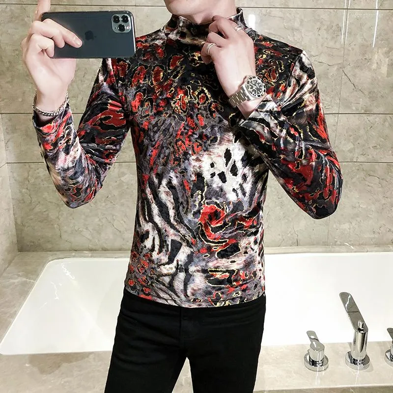 T-shirt da uomo Autunno T-shirt con stampa leopardata rossa per uomo Abbigliamento Pullover dolcevita a maniche lunghe T-shirt casual slim fit Homme 3XL-M