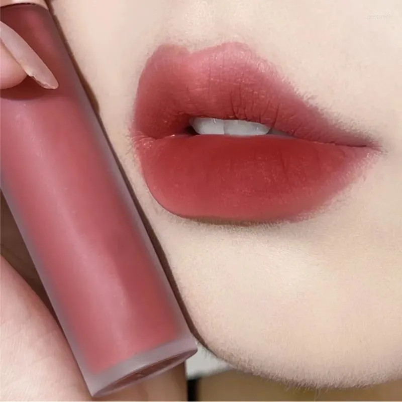 LIG BLISS 6 KOLORY MATTE NISTURIZJA STRABERSKO Red Brzoskwiniowy Non Kupa Kubek Aksamitna płynna pomadka trwałe usta Makeup