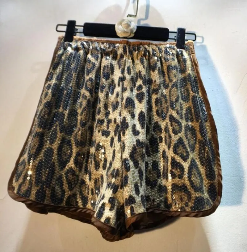 Shorts pour femmes été industrie lourde paillettes imprimé léopard femmes taille haute ample jambe large décontracté S383