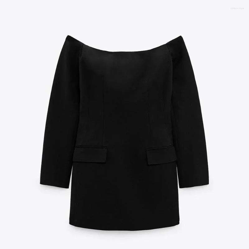 Casual Dresses Autumn and Winter Fashion Women's Retro Sweet One Line Neck Long Sleeve Black Shoulder Design Sexig kort klänning