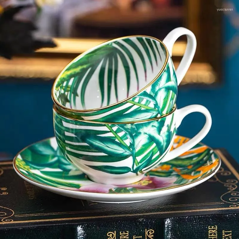 Xícaras pires de boa qualidade o osso china café com luxuoso porcelana xícara de pires para chá para café com leite de café da manhã caneca de leite presente