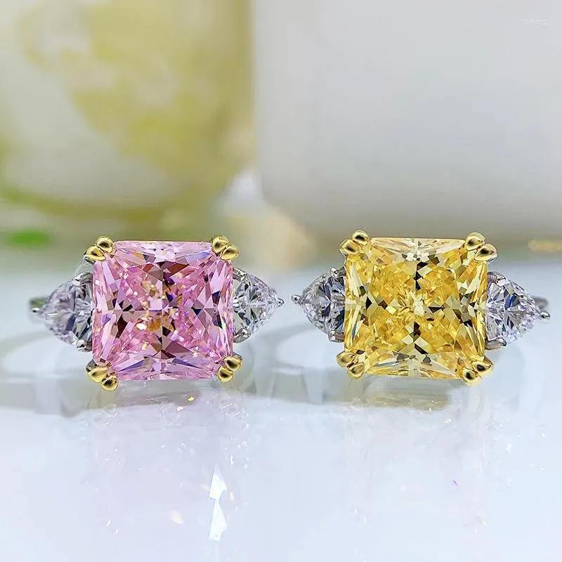 Bröllopsringar Fine 925 Sterling Silver High Carbon Yellow Pink 5ct Created Diamond Ring Princess Cut Fashion Jewelry