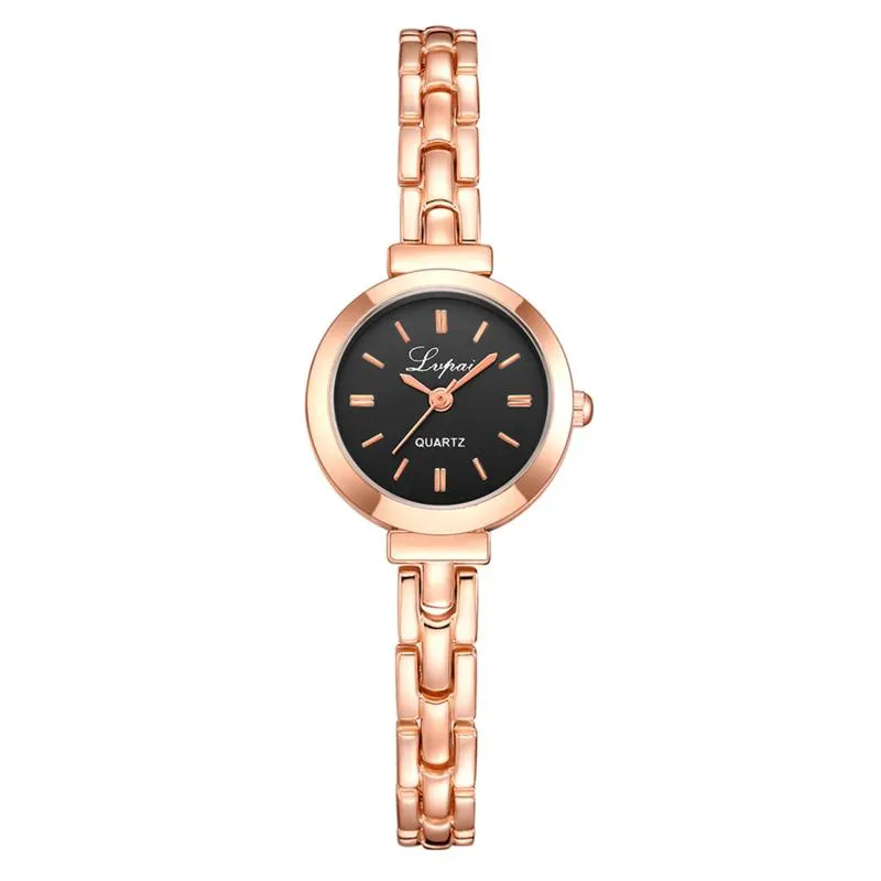 Orologi da polso Orologio da donna Elegante lusso Piccolo squisito stile europeo Bracciale per il tempo libero Orologi Temperamento Quadrante al quarzo