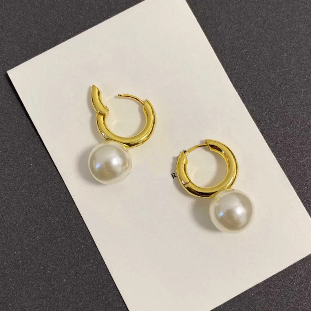 CEE Luxury Stud Fashion Earrings Designer Simple Earing For Womens Girls Classic Drop Vinyl Unisex Studs Earrigs Brass Material Par Earring