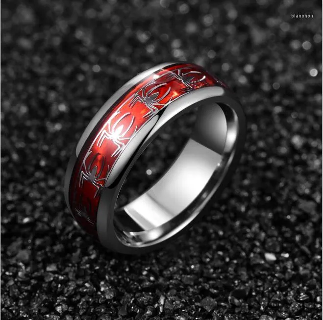 Trouwringen Jqueen 8mm brede ingelegde Red Opal Paper Spider Motif Tungsten Steel Men's Ring Band Carbide T227R