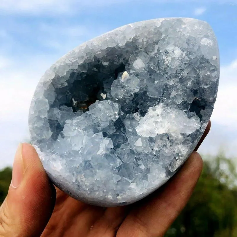 Dekorative Figuren, natürlicher blauer Coelestin-Kristall, Geode, Quarz-Cluster, Ei, Madagaskar, 1 Stück