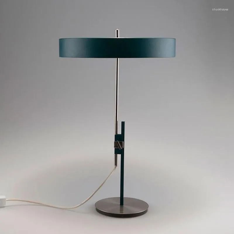 Tafellampen postmoderne hardware diepe zitkamer slaapkamer een studiebureaulamp van het hoofdbed kunst Nordic klein