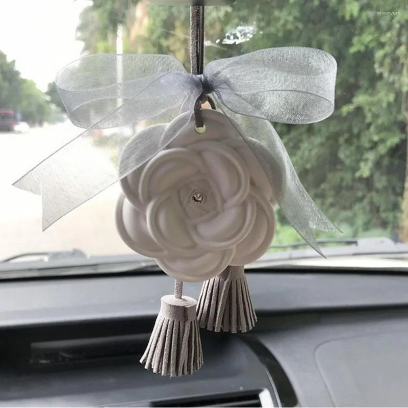 Interieurdecoraties Auto hanger Camellia vorm voor meisjes die hangen in auto -huisdecor Lucky Ornament