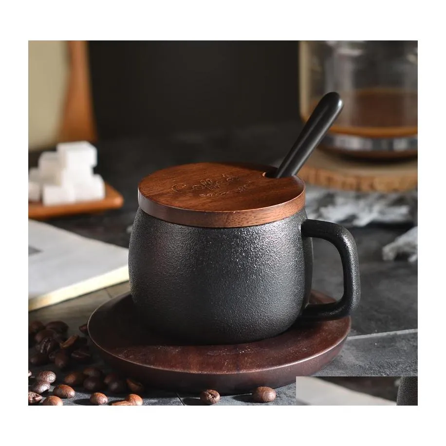 Mugs 250Ml Creative Black Matte Coarse Y Coffee Cup With Wooden Saucer Spoon Kit Brief Ceramic Drinkware Office Tea Water Drop Deliv Dhyka