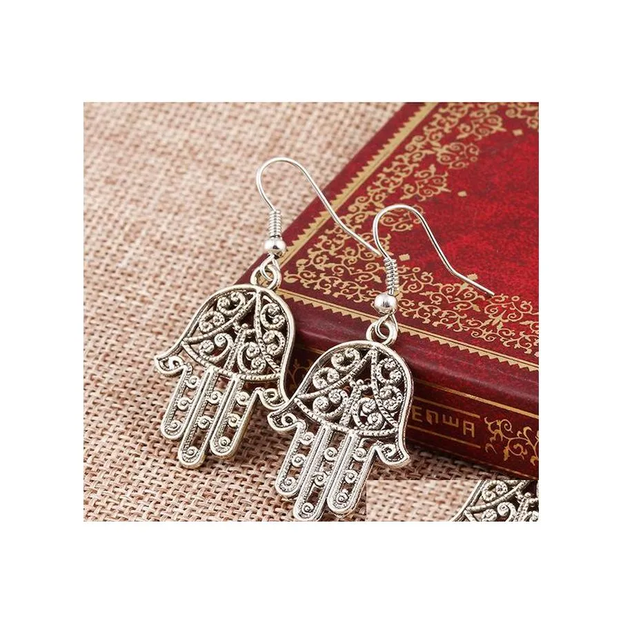 Dangle Chandelier Rétro Personnalité Boucles D'oreilles Creux Arbre De La Paix Et Fatimas Main Stud Bijoux De Mode Pour Les Femmes Sauvage Eardrop Drop De Ote6K