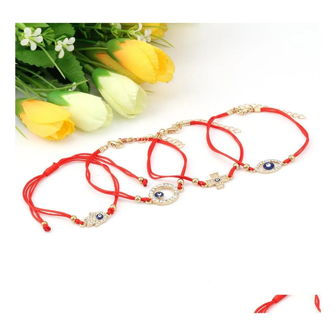 Bracelets de charme Broca azul turco Evil Wrap for Women Crystal Fatima Hamsa Hand Cruz Red String corda Bangle J￳ias de moda Deli Otspj