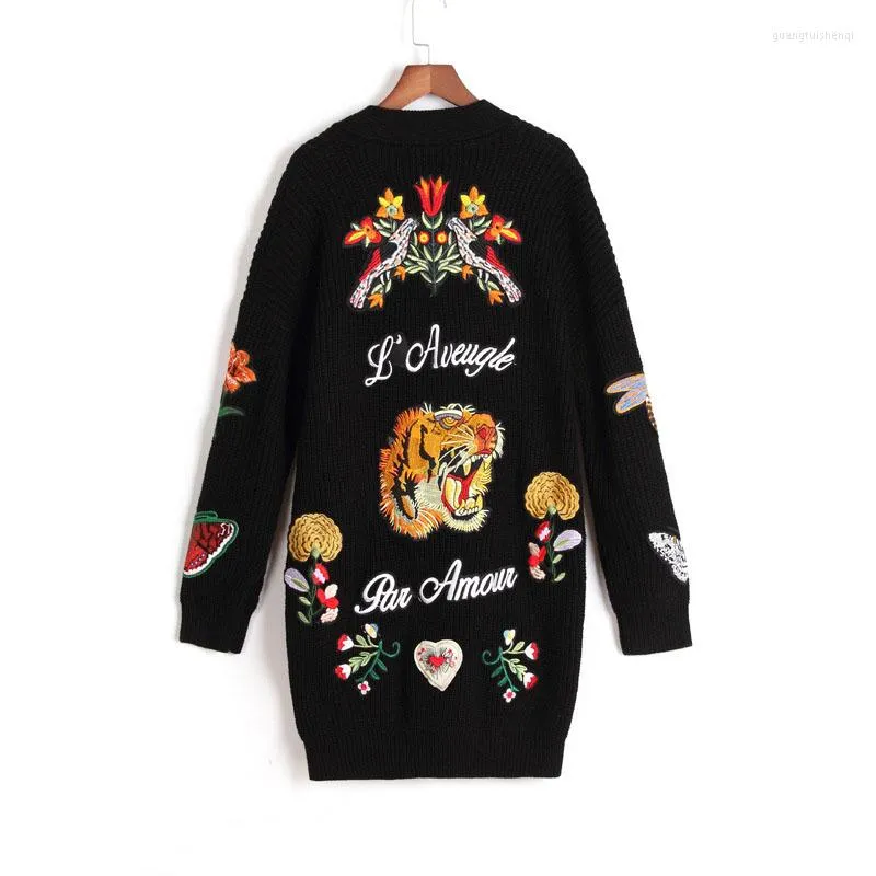 Kvinnors stickor Runway Kvinnor broderi tigerjacka svart lång tröja cardigans 2023 vinter vintage jumper rock jul