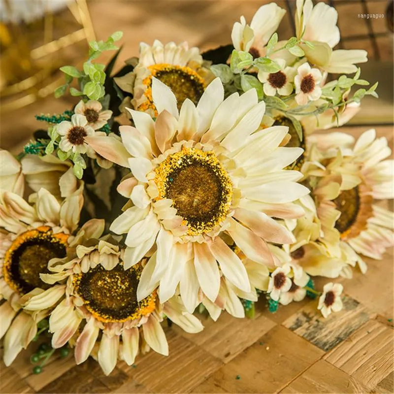 Decorative Flowers Retro Artificial Sunflower Bouquet For Home Desktop Decor Silk Flower Daisy DIY Garden Wedding TS2