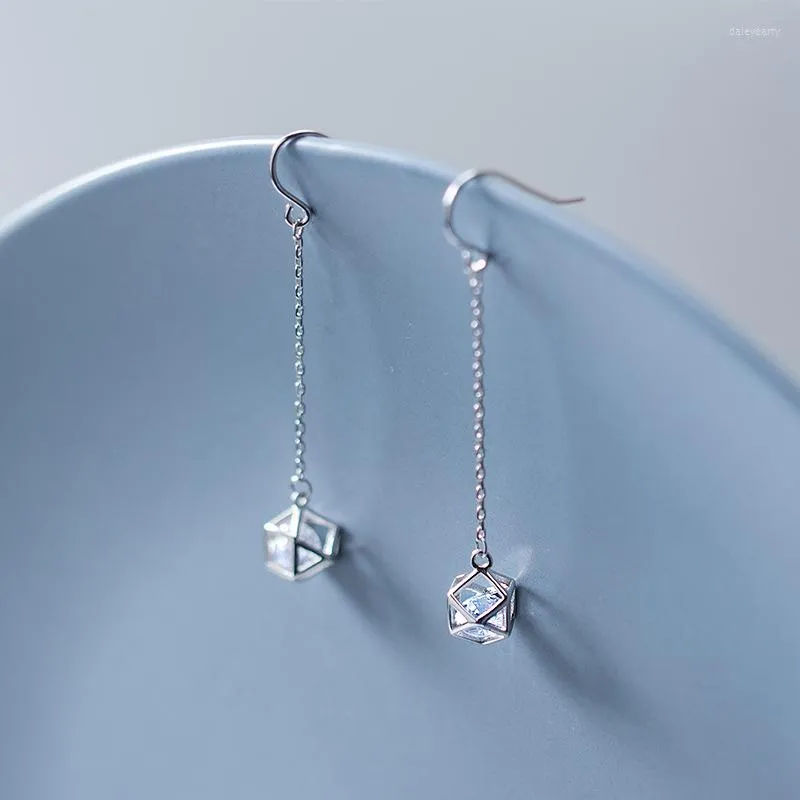 Dingle örhängen verkliga. 925 Sterling Silver Jewelry Crystal in Polygon Square Cube Geometric Hook Threader C-E8166