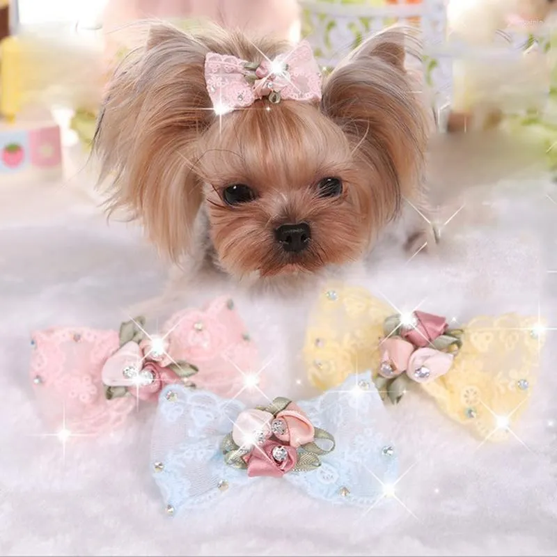 犬アパレルペットヘアボウラインストーン刺繍レース弓クリップグルーミング用品