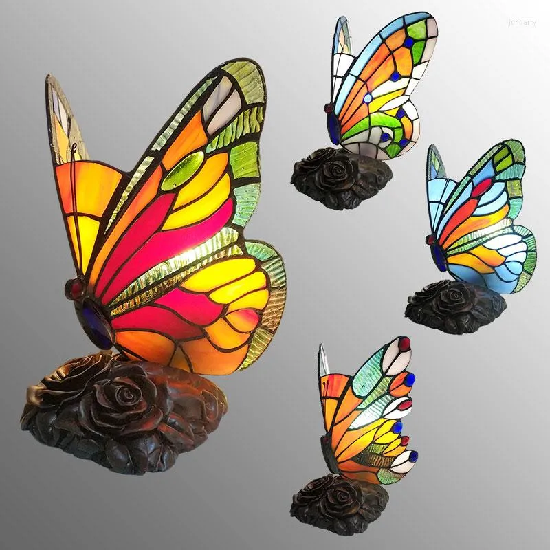 Bordslampor Mediterranean Butterfly Tiffanytable Retro Stained Glass Desk Lamp för sovrummet Bedside Vintage vardagsrum Ljusarmaturer