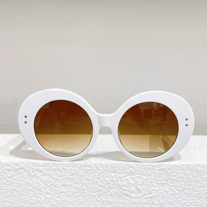 Designer runda solglasögon för kvinnor Vitbrun skuggade överdimensionerade glasögon Solskuggor utomhus UV400 -glasögon med låda