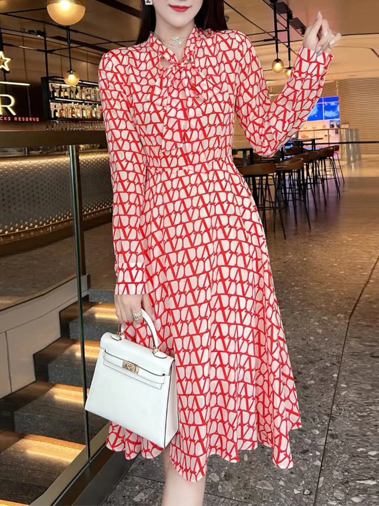 Casual Dresses Raremeet Temperament Print Collar Flowing Longsleeved Dress Female 2023 Spring And Summer Silk Black Red 230130