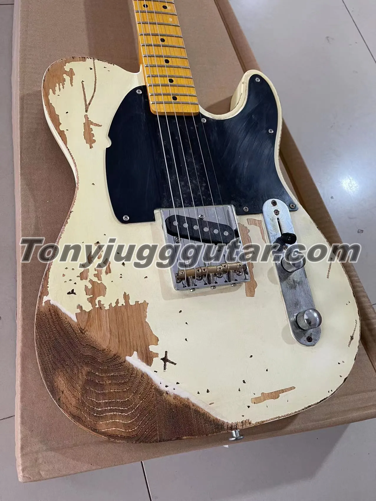 Masterbuilt Jeffbeck Relic White Cream Guitar Electric Guitar 1954 Yardbirds Esquire ، Black Pickguard ، Custom Shop V ، Chrome Hardware