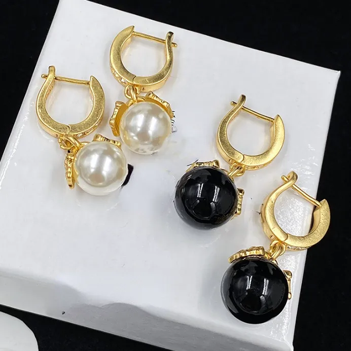 Mode Retro Hong Kong Style einfache Perlenohrringe anmutige Persönlichkeit Go-Getter Girl Style Elegant Ohrring