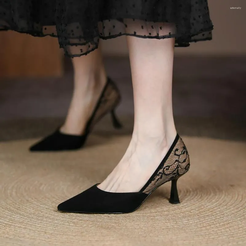 Dress Shoes Black High Heel Dames Design Sense Niche Hollow Lace Sexy Pointed Teen Stiletto Suede Maat 34-39 Zomer 2023