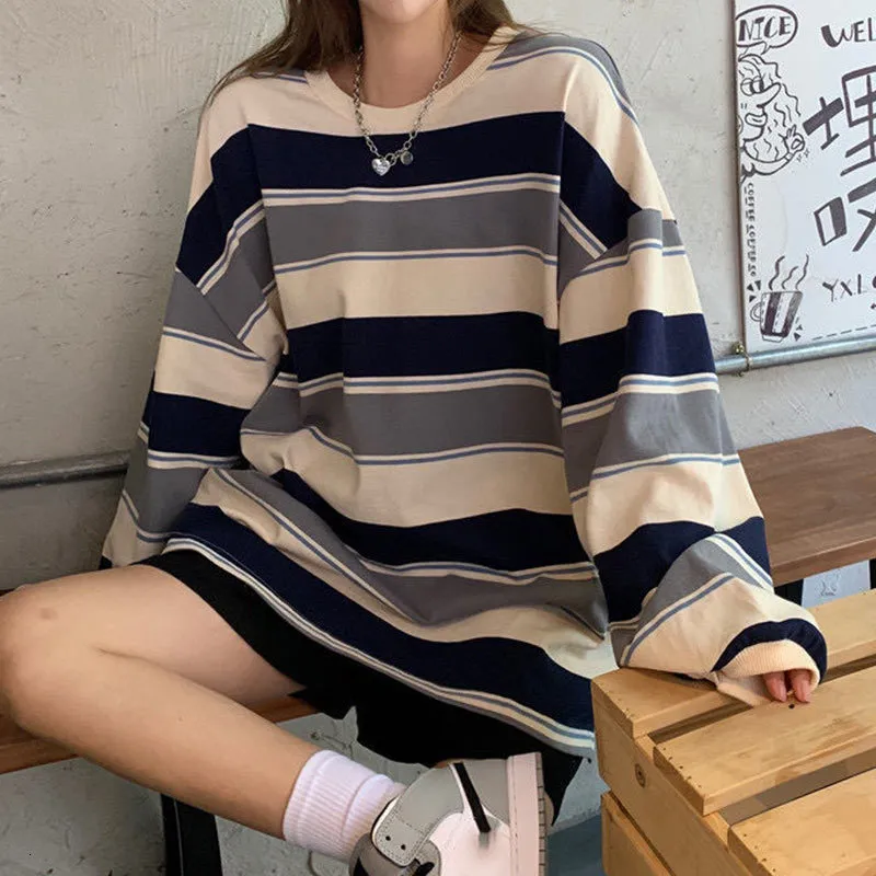 Tshirt femminile Topsocchia a strisce di grandi dimensioni magliette a maniche lunghe sciolte Tshirt Teen Patchwork Coppia in stile coreano Ropa Mujer 230130
