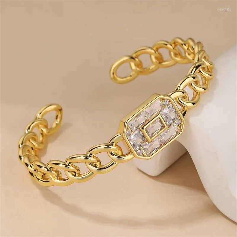 Bangle 2023 Hiphop Luxury Gold Color with Iced Out Bling Square CZ Pärlor Manschettarmband för kvinnors modesmycken