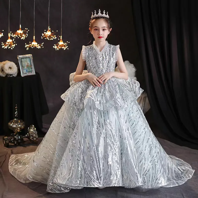 2023 Robes de filles de fleurs en dentelle col en V paillettes enfants vêtements de concours pour mariage petite mariée robe de princesse luxe balayage train cristal robes d'anniversaire