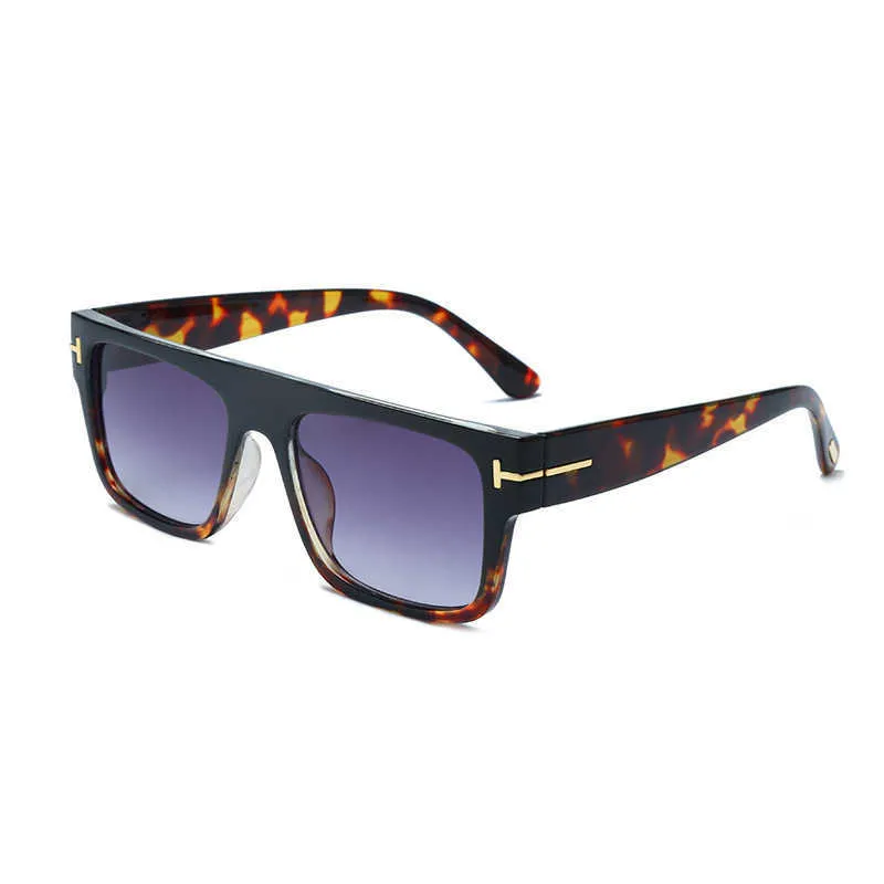 Lunettes de soleil Nouvelle mode T-box hommes lunettes de soleil sens avancé ins femmes lunettes de soleil personnalisées T2201294