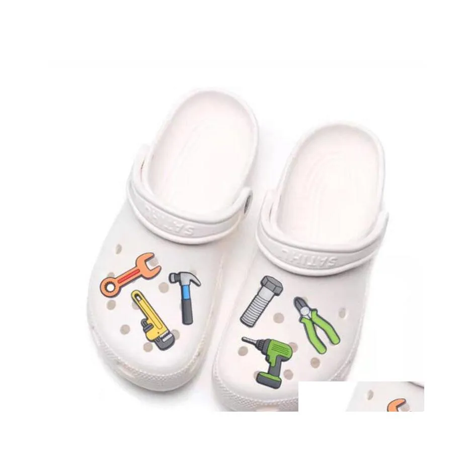 Schoenonderdelen accessoires 11 stijlen gereedschap tuin op maat cartoon croc charms klomp polsband decoratie buckle instock drop levering sho dh6gv