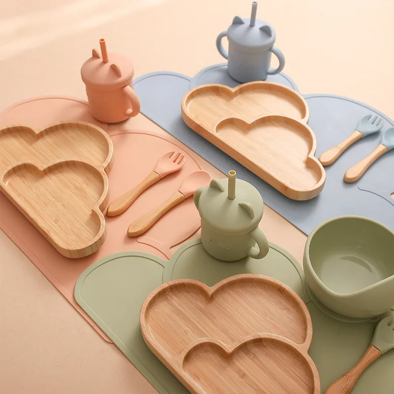 Tasses Vaisselles Ustensiles 6 Pcs Bébé Silicone Assiette Cuillère Ensemble Bébé Nourrir Bol En Silicone pour enfant Antidérapant Bambou Bois Assiette À Dîner Silicone Vaisselle 230130