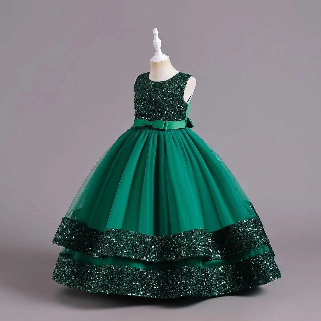 Gorgeous Green Flower Girl Dresses Scoop Neck... From Babyonline, $85.34 |  DHgate.Com