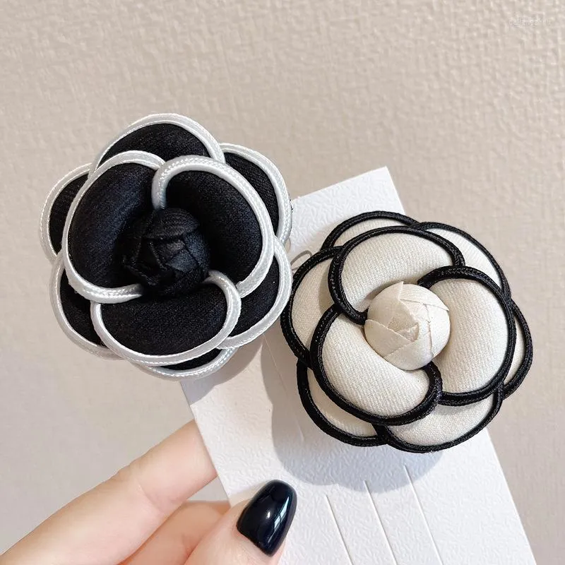 Pins Brooches Brooches Fabric Camellia Flower For Women Korean Fashion Suit Sweater Corsage Lapel Pins Luxulry Jewelry Accessories