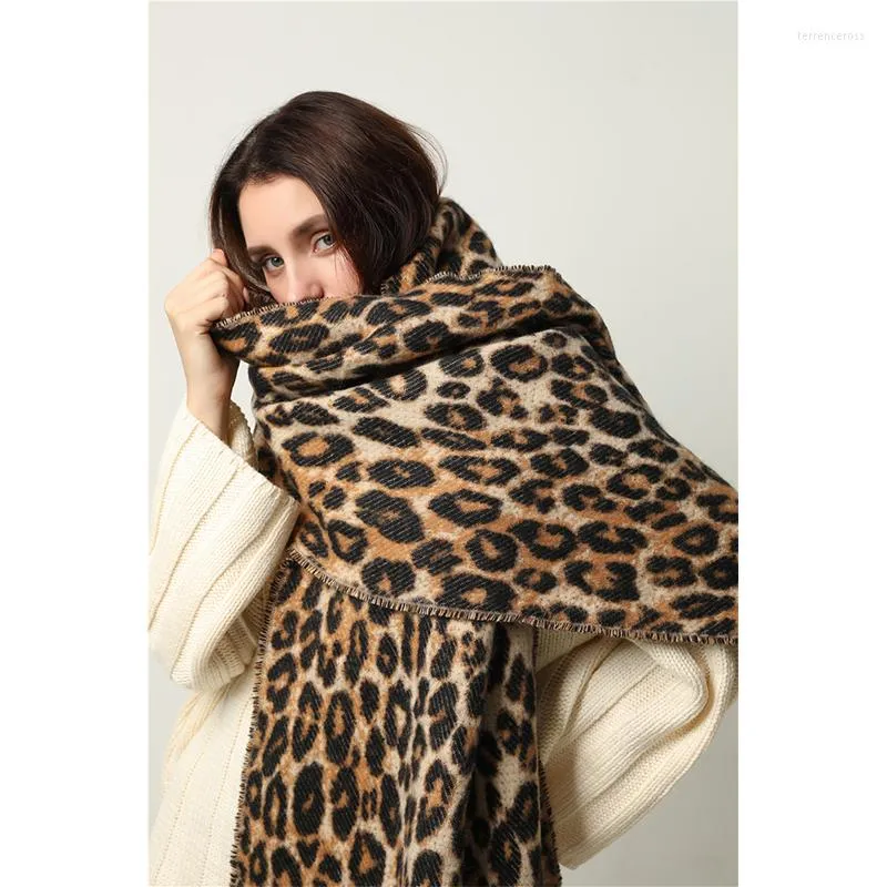 Sciarpe 2023 di Lusso Del Leopardo Sciarpa di Inverno Delle Donne Pashmina di Cachemire Coperta di Spessore Caldo Scialli Lunghi Avvolge Della Signora Nappa Foulard Femminile