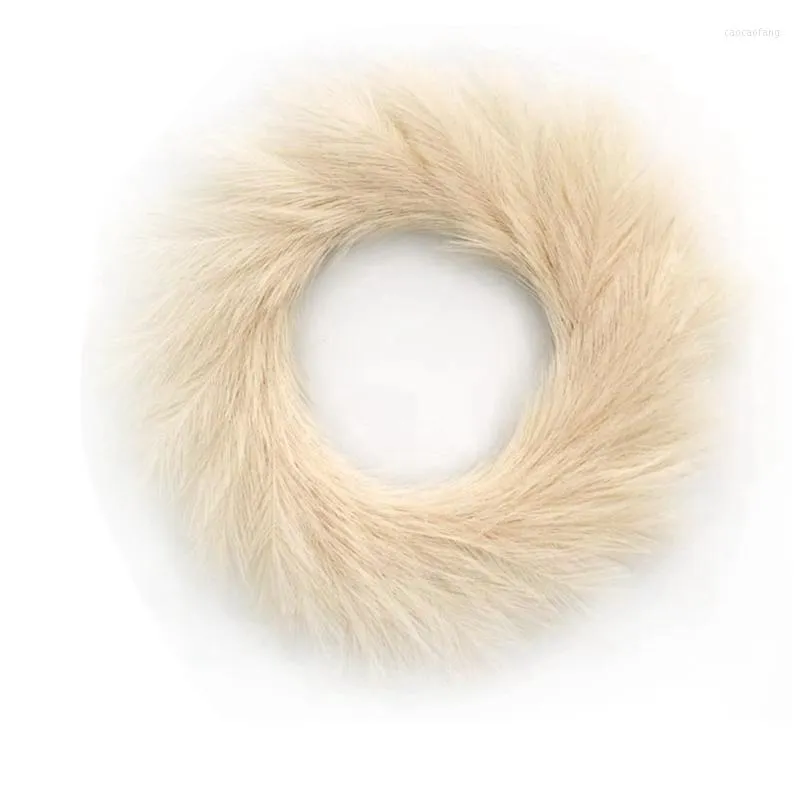 Couronne de fleurs décoratives de 22 pouces, guirlande d'herbe de Pampas artificielle, Imitation de roseaux pour la maison, décoration d'automne Boho (Beige)