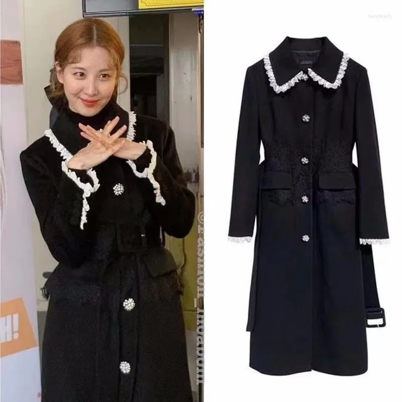 Trench da donna stile come le stesse stelle Giacca di lana avvolgente in vita nera Cappotto di lana elegante da donna in stile coreano 2023 Autunno