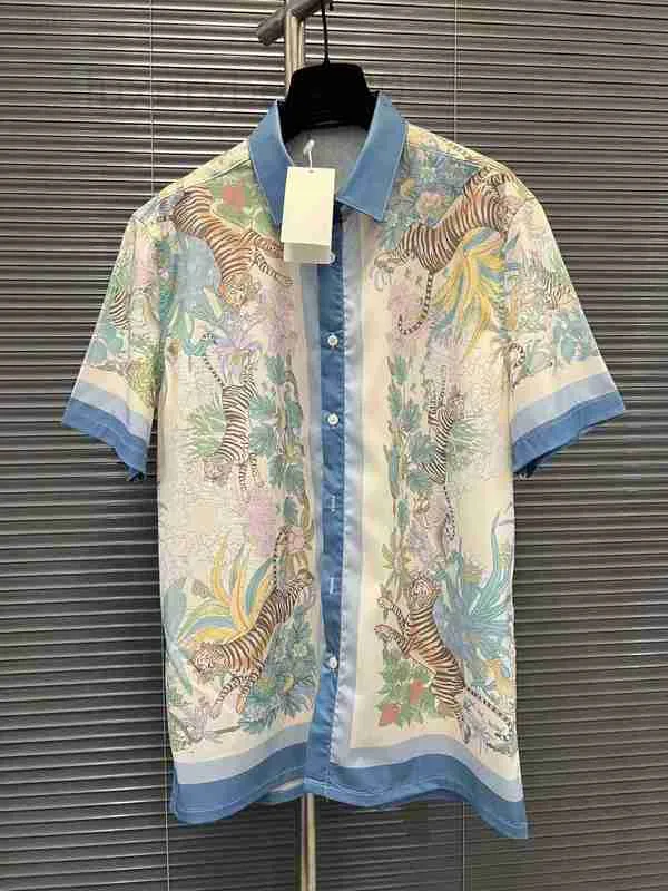 Designer de camisas casuais masculina Designer mais recente do Summer Model Designer Beautiful Printing Tops Botão de manga curta MGBH