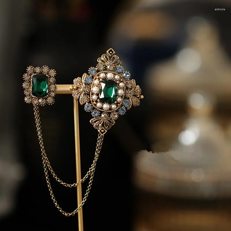 Broscher barock vintage guldfärg pläterade kryade strass imitation pärlor stift kors brosch för kvinnor smycken gåvor