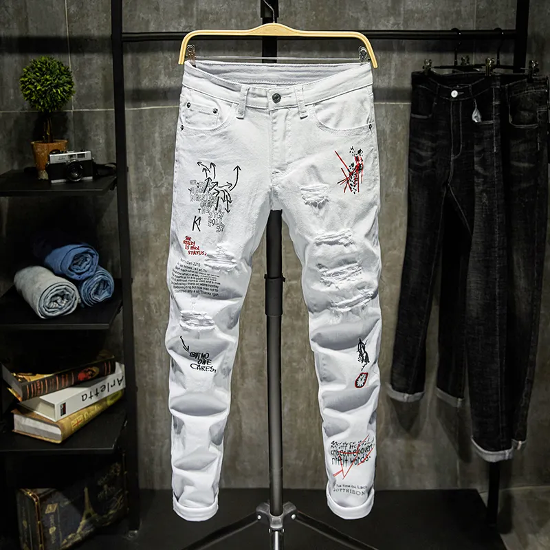 Men's Jeans Fashion Trendy Embroidery Letters Men College Boys Skinny Runway Zipper Denim Pants Destroyed Ripped Black White 230131