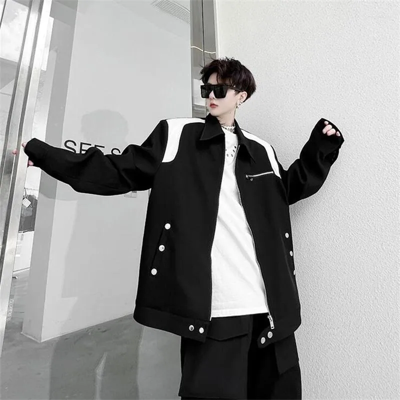 Mäns jackor Autumn Cushion Jacket Men Premium Metal Buckle Coats Axel Black White Color Contrast Design Korean Ruffian