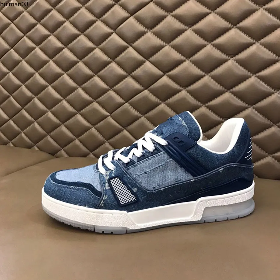 Scarpe casual da passerella di moda di alta qualità da uomo di vendita calda sneakers in morbida pelle scarpe comode con suola piatta con suola spessa EUR38-45 hm8KKL000003