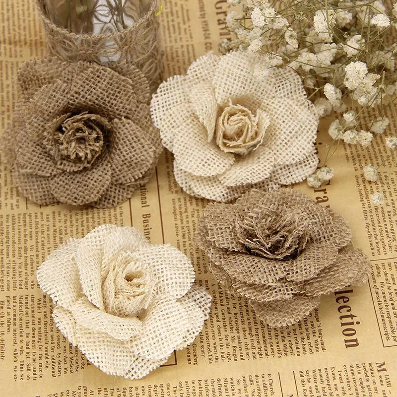 Dekorativa blommor 2st 9cm handgjorda jute hessian burlap rose vintage juldekorationer för hem rustik bröllopsdekoration