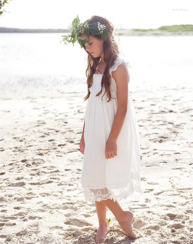 Flickaklänningar Boho Flower Girls Ivory spetsar barn bär för bröllop en linje fyrkantig hals söt strand vestidos de communion klänning